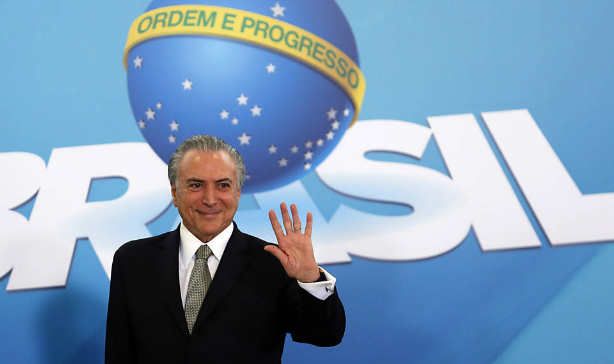 Nova proposta endurece regras para funcionalismo